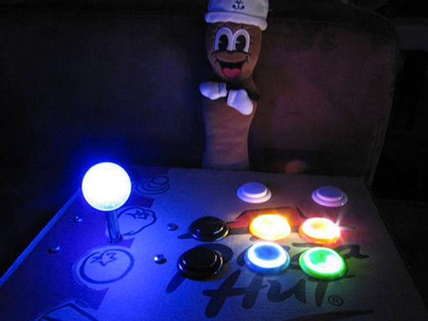 idée-recyclage-boite-à-pizza-25