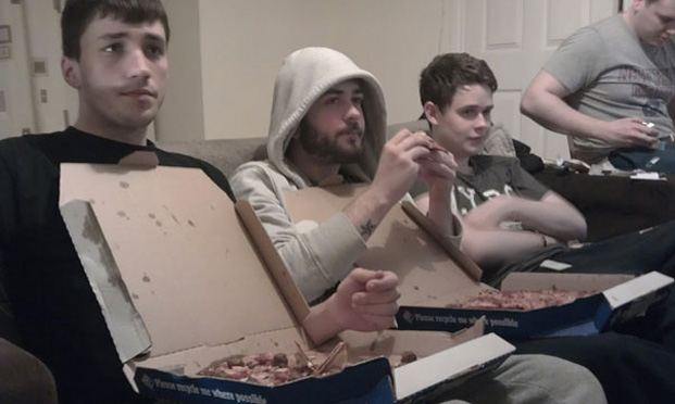 idée-recyclage-boite-à-pizza-26