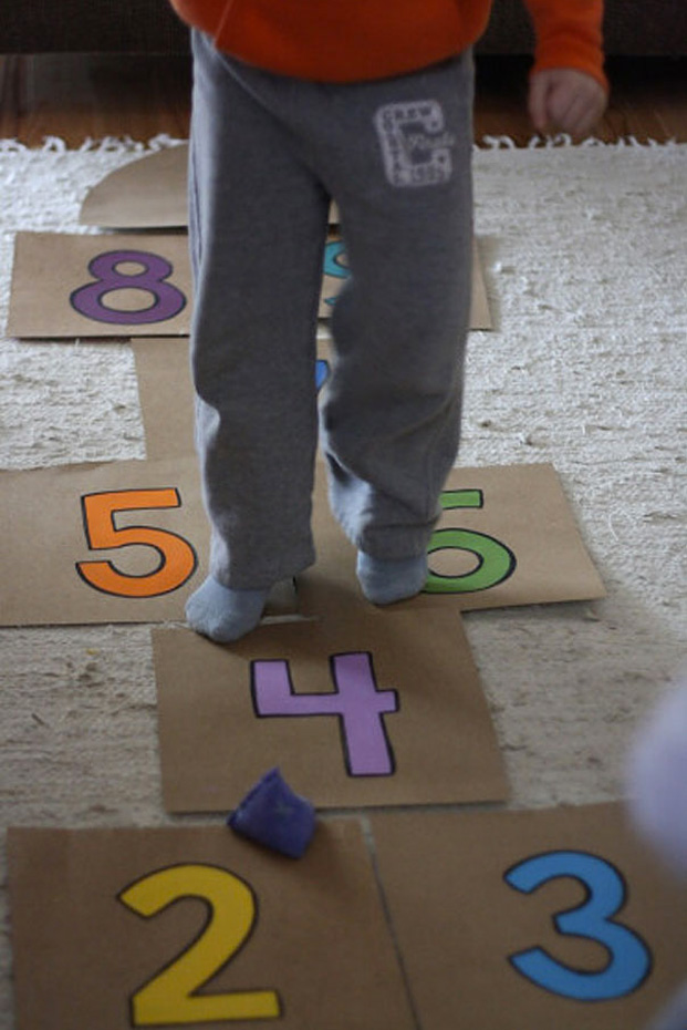 idée-recyclage-boite-à-pizza-31