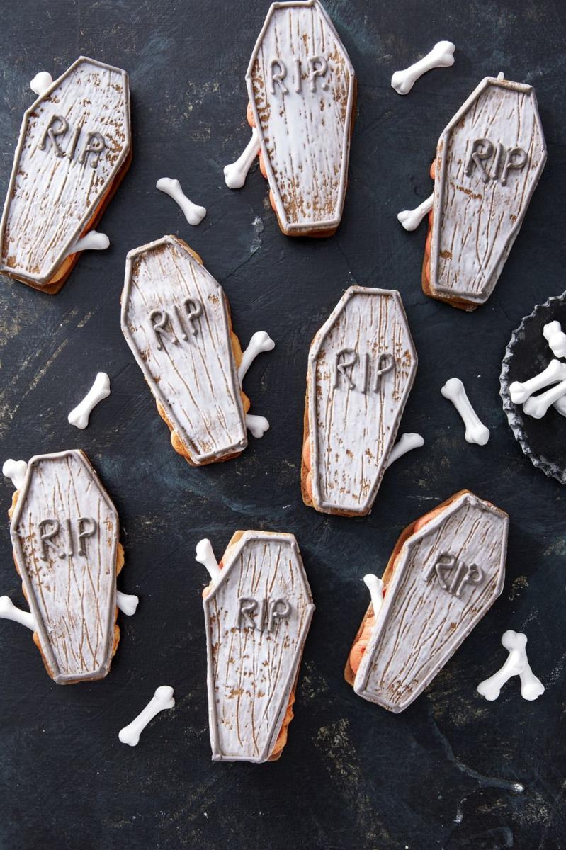 halloween-coffin-sandwich-cookies-recipe-1567799263