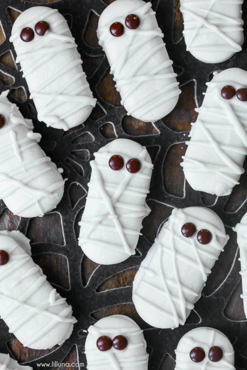 halloween-treats-cookies-1560353217