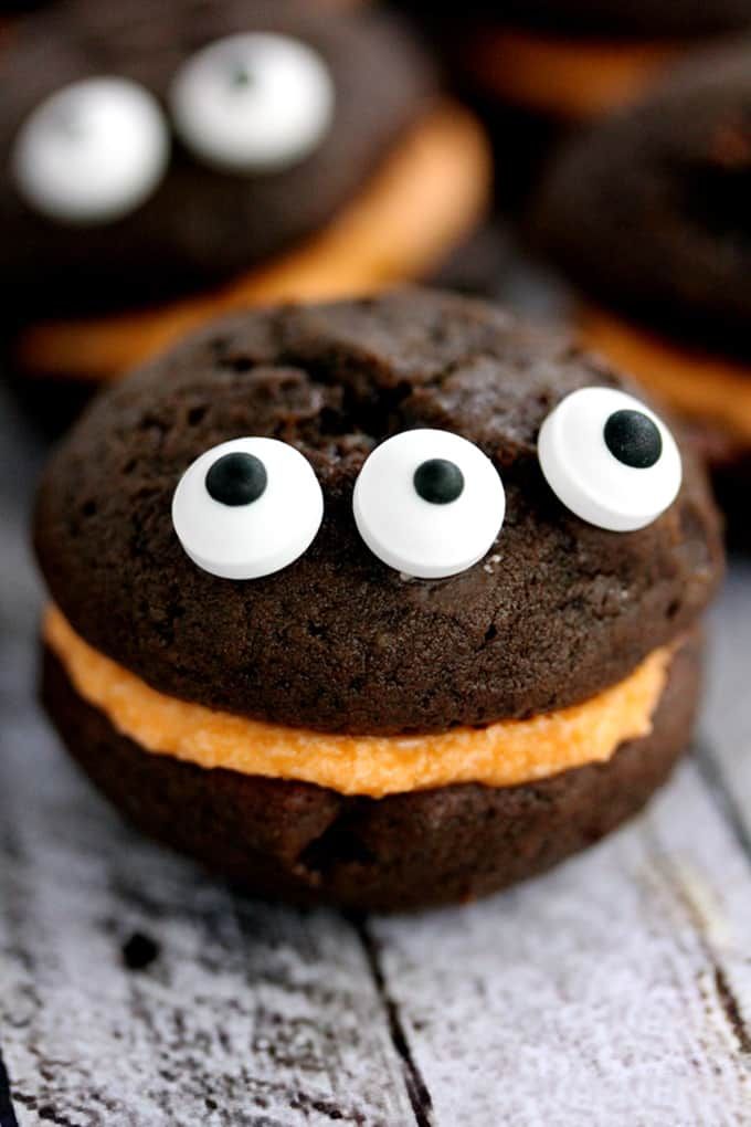 halloween-treats-whoopie-pie-1539628927