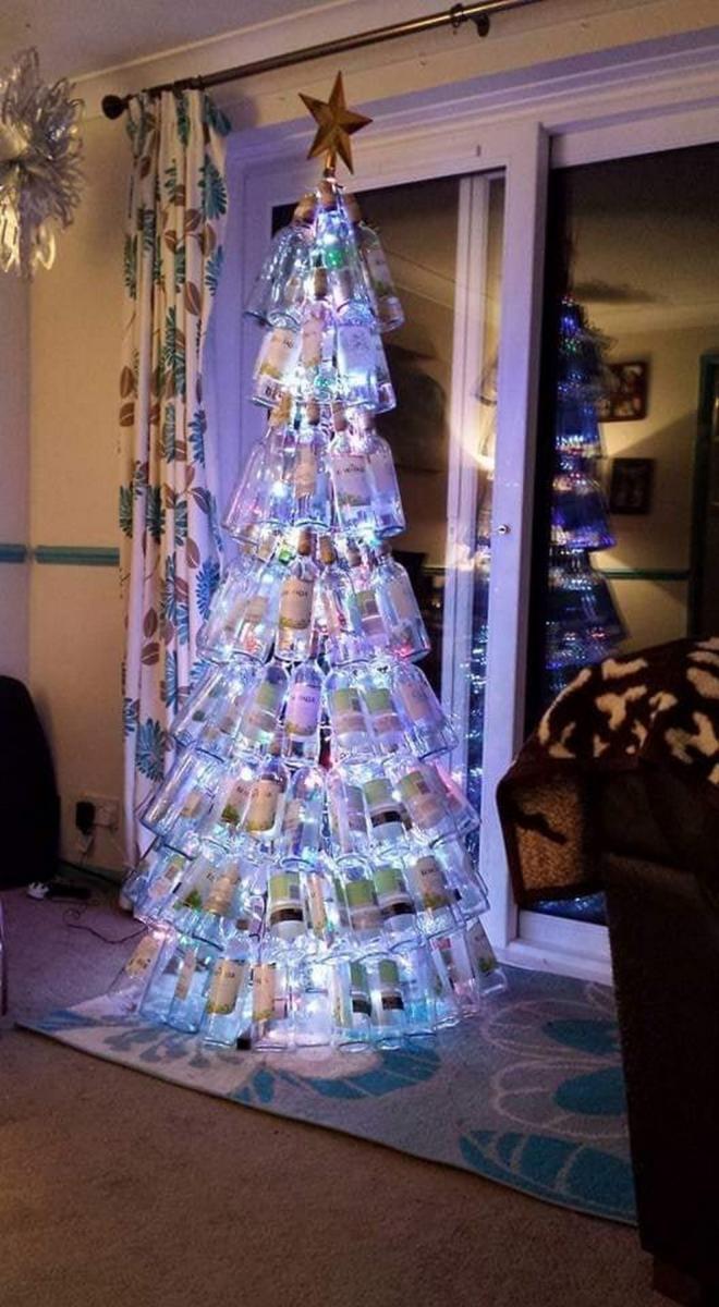maman-fait-arbre-noel-bouteilles-de-vin-2
