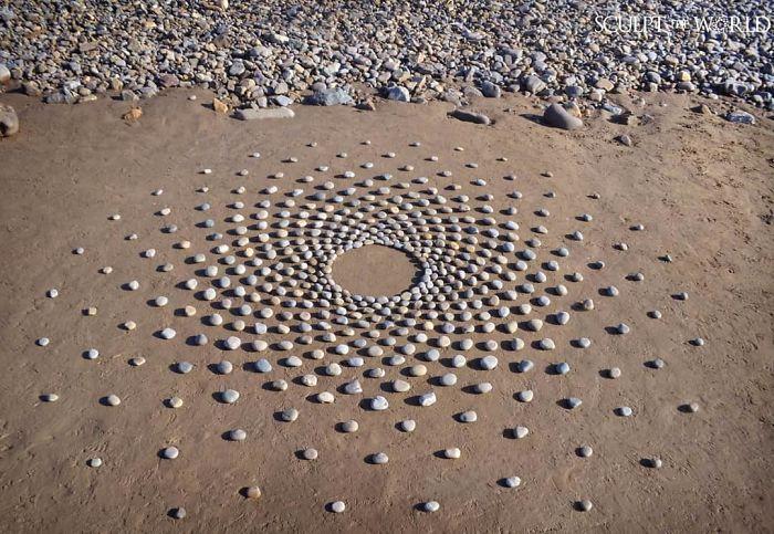 pierres-motifs-plage-art-jon-foreman-91