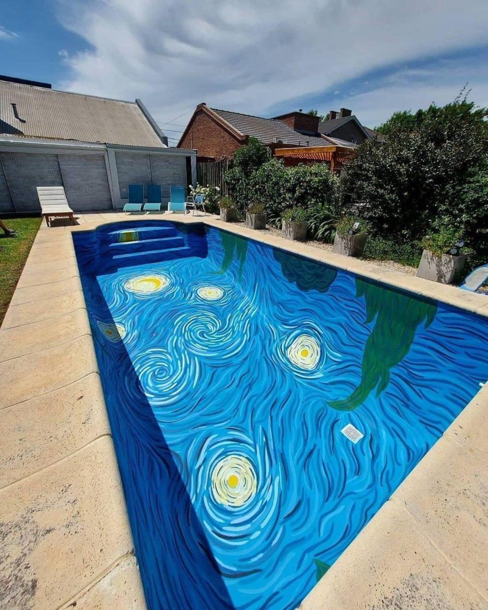 piscine-van-gogh-1