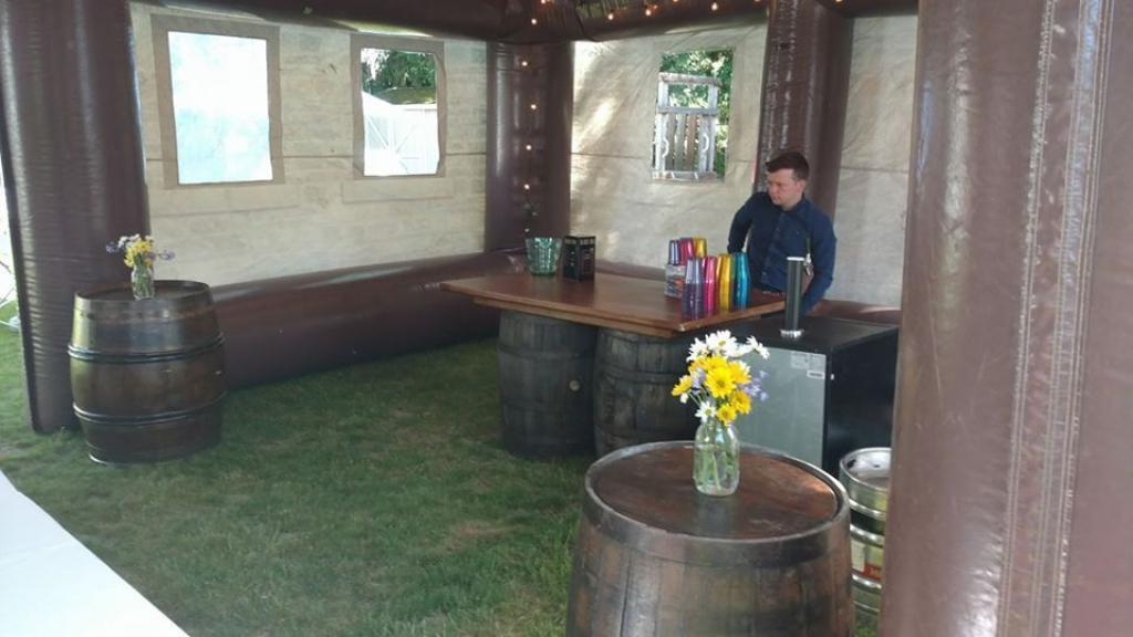 pub-irlandais-gonflable-6