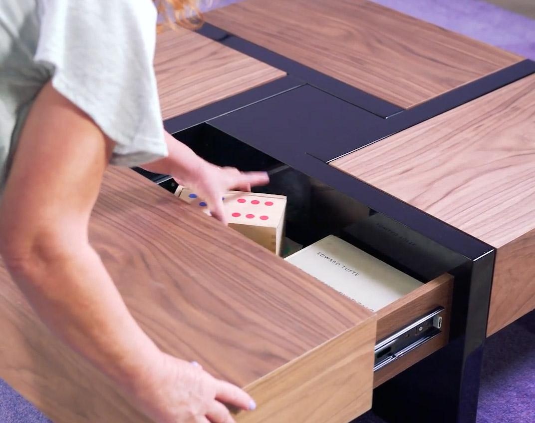 table-basse-en-bois-a-4-tiroirs-secrets7