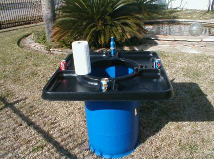 table -avec-poubelle-1