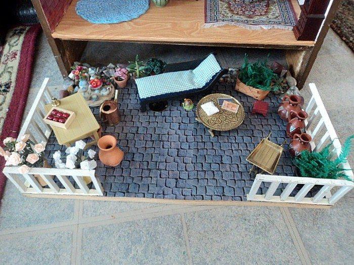 transformer-vieille-commode-en-maison-de-poupée-18