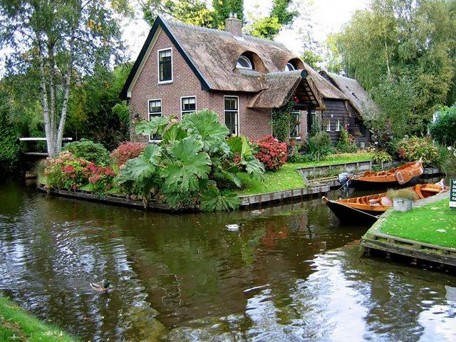 village-Giethoorn-Pays-Bas-sans-routes-91