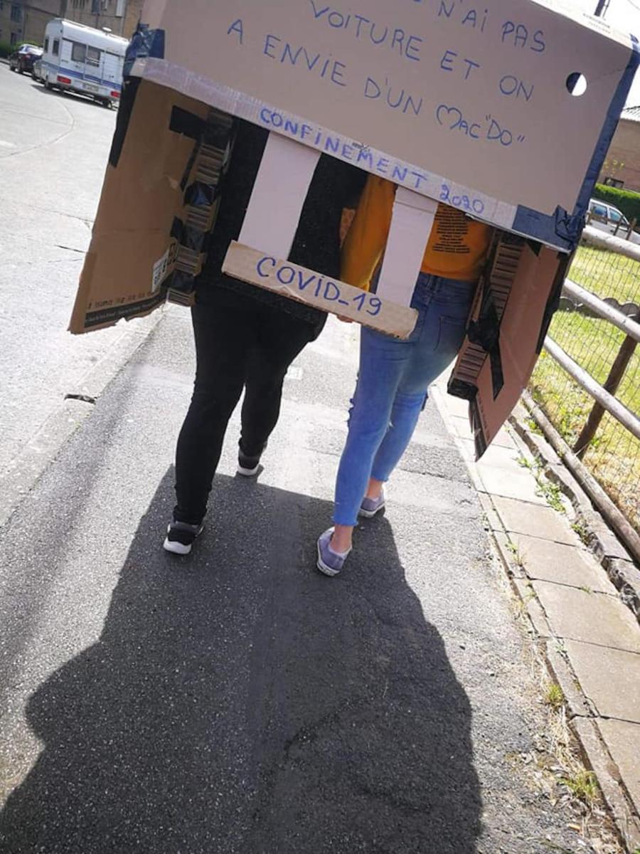 voiture-en-carton-drive-mcdonalds-2